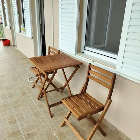 Vakis מלון דירות