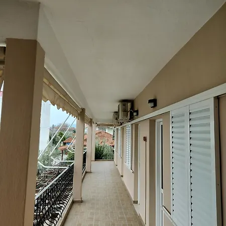 Vakis Apartmanhotel Velíka